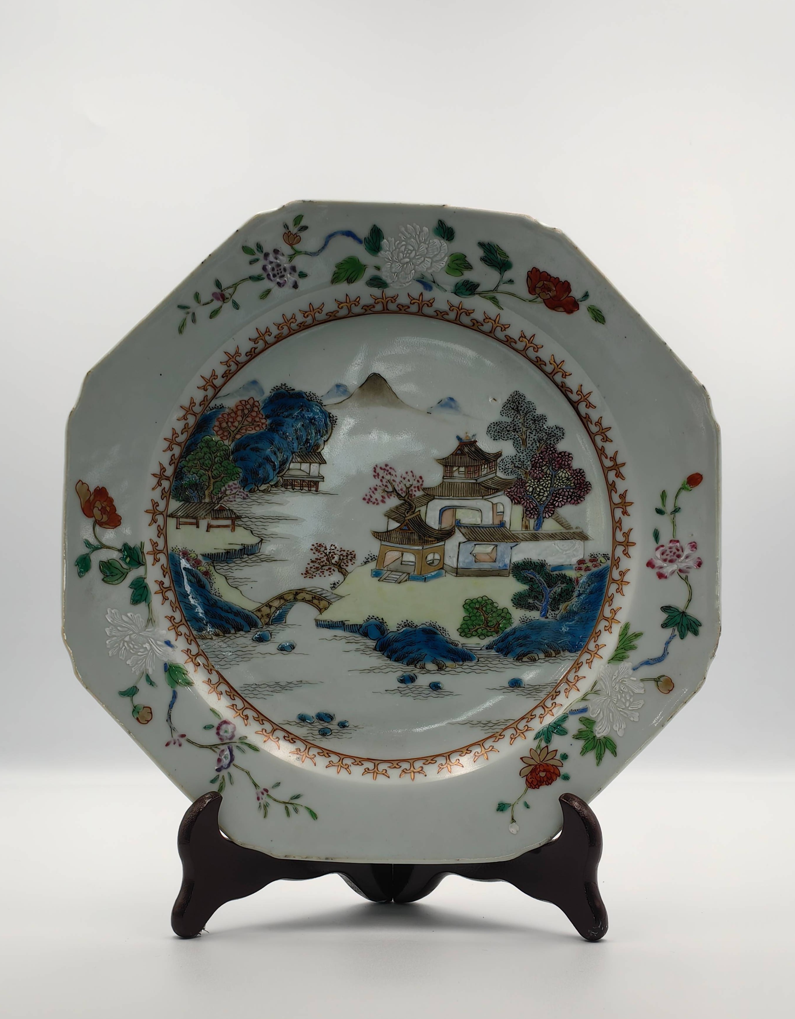 Large Famille Rose Octagonal Plate, Qing Dynasty 18th Century