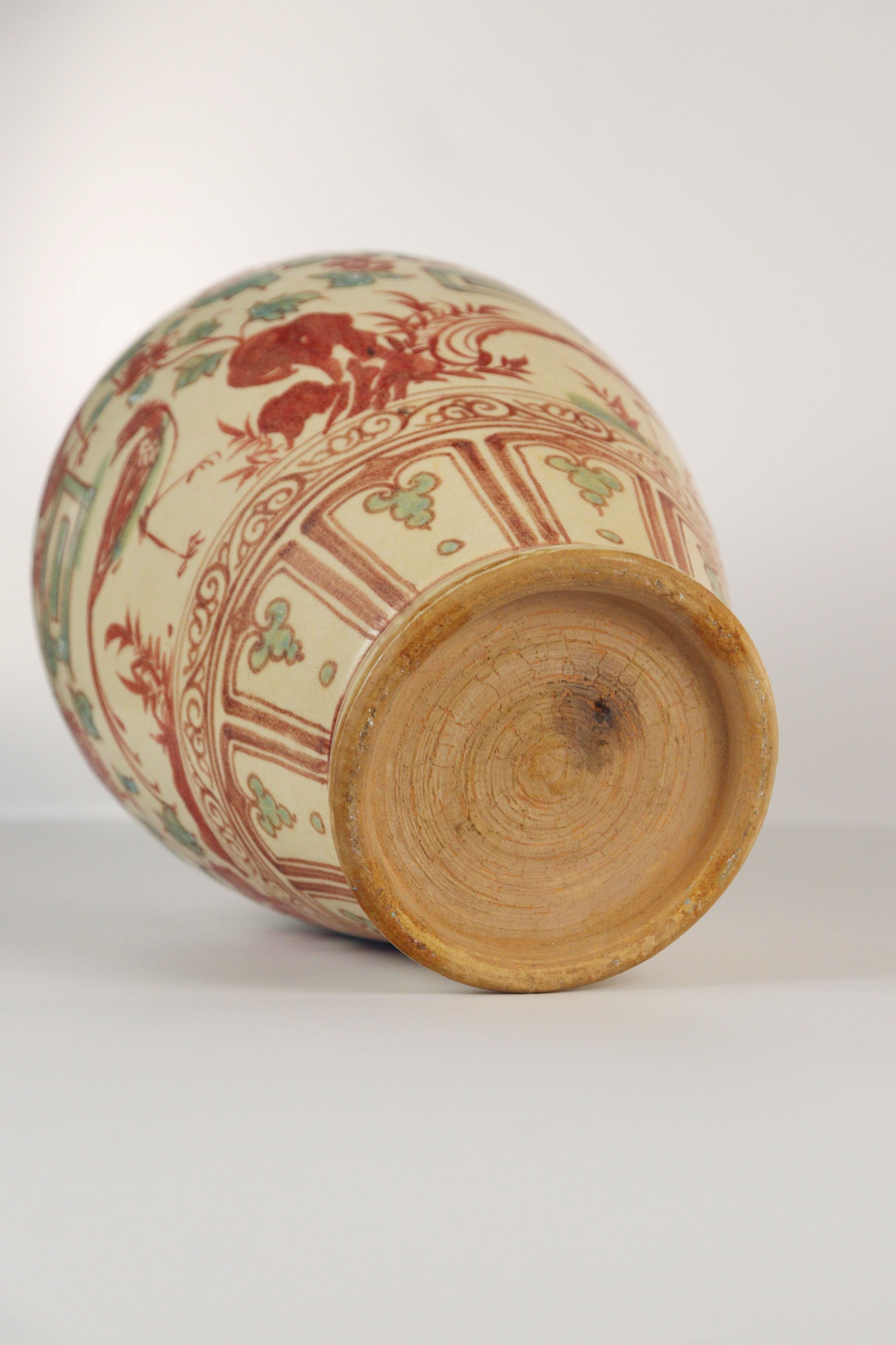 A Polychrome 'Grapevine' Meiping Vase - Additional view