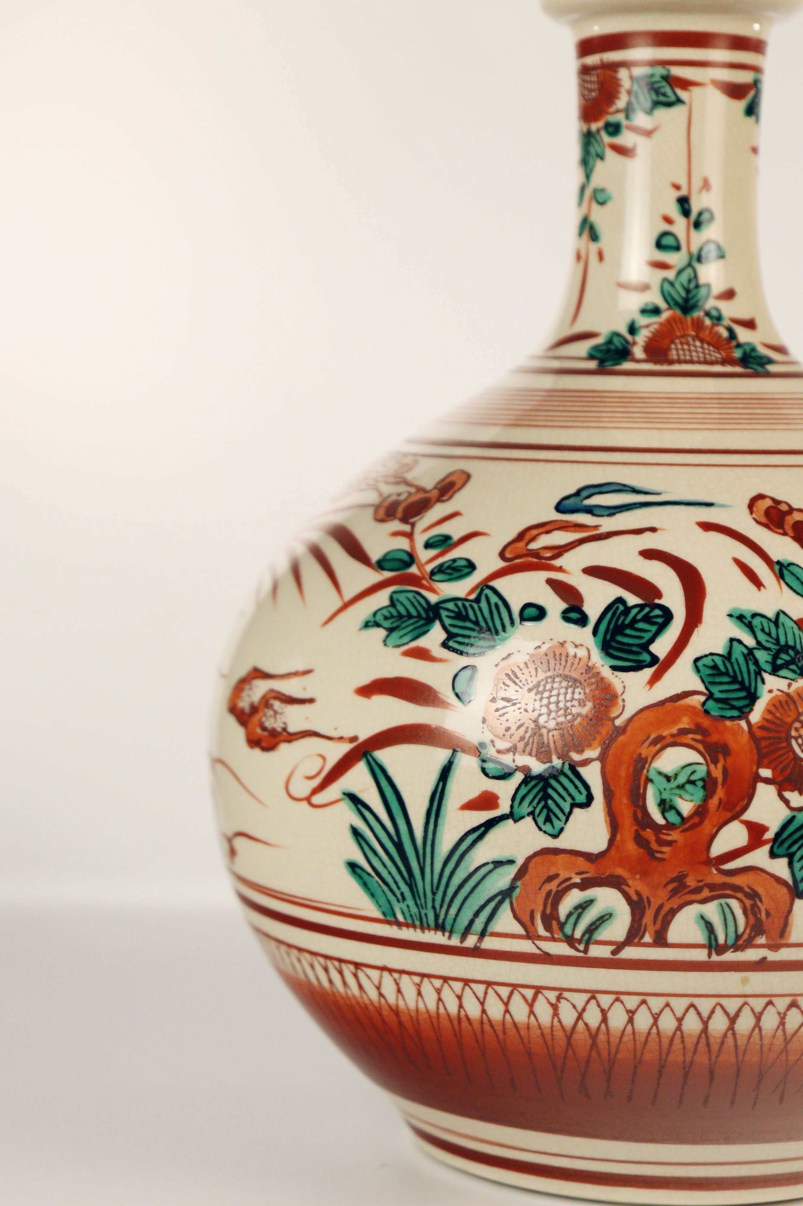 Kutani Ware 'Tosen' Vase - Additional view