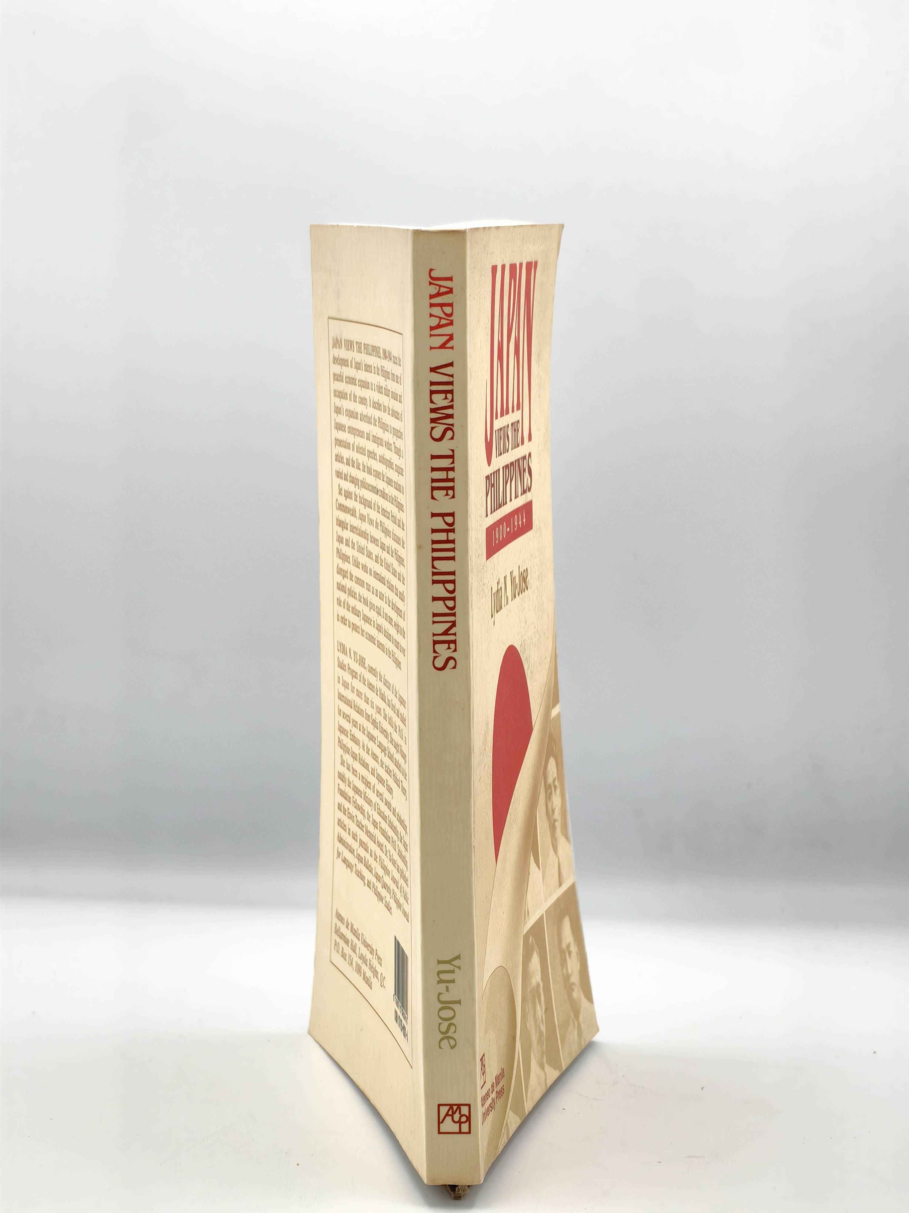 Lot of 4 Collectible Books  - Additional view