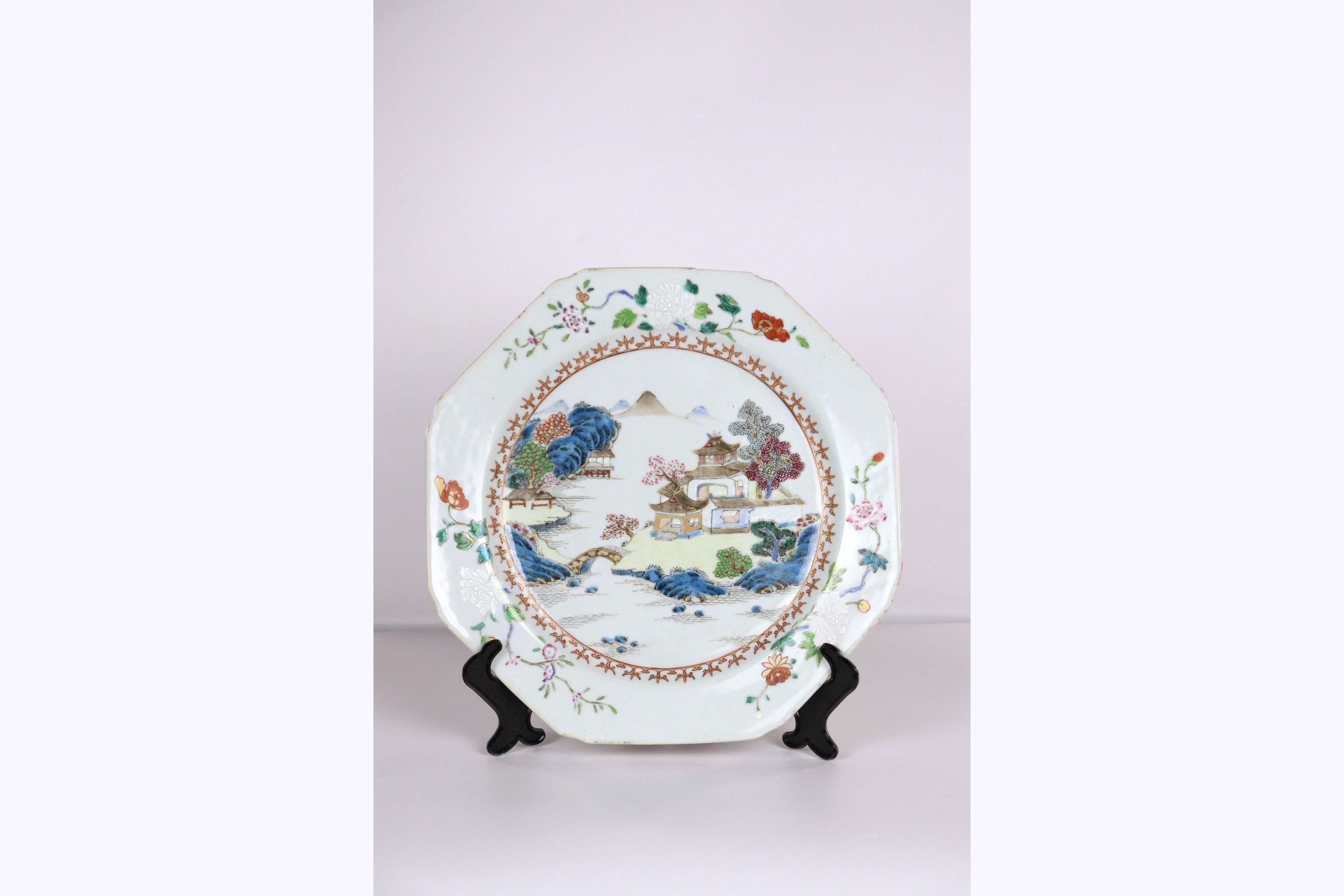 Large Famille Rose Octagonal Plate, Qing Dynasty 18th Century