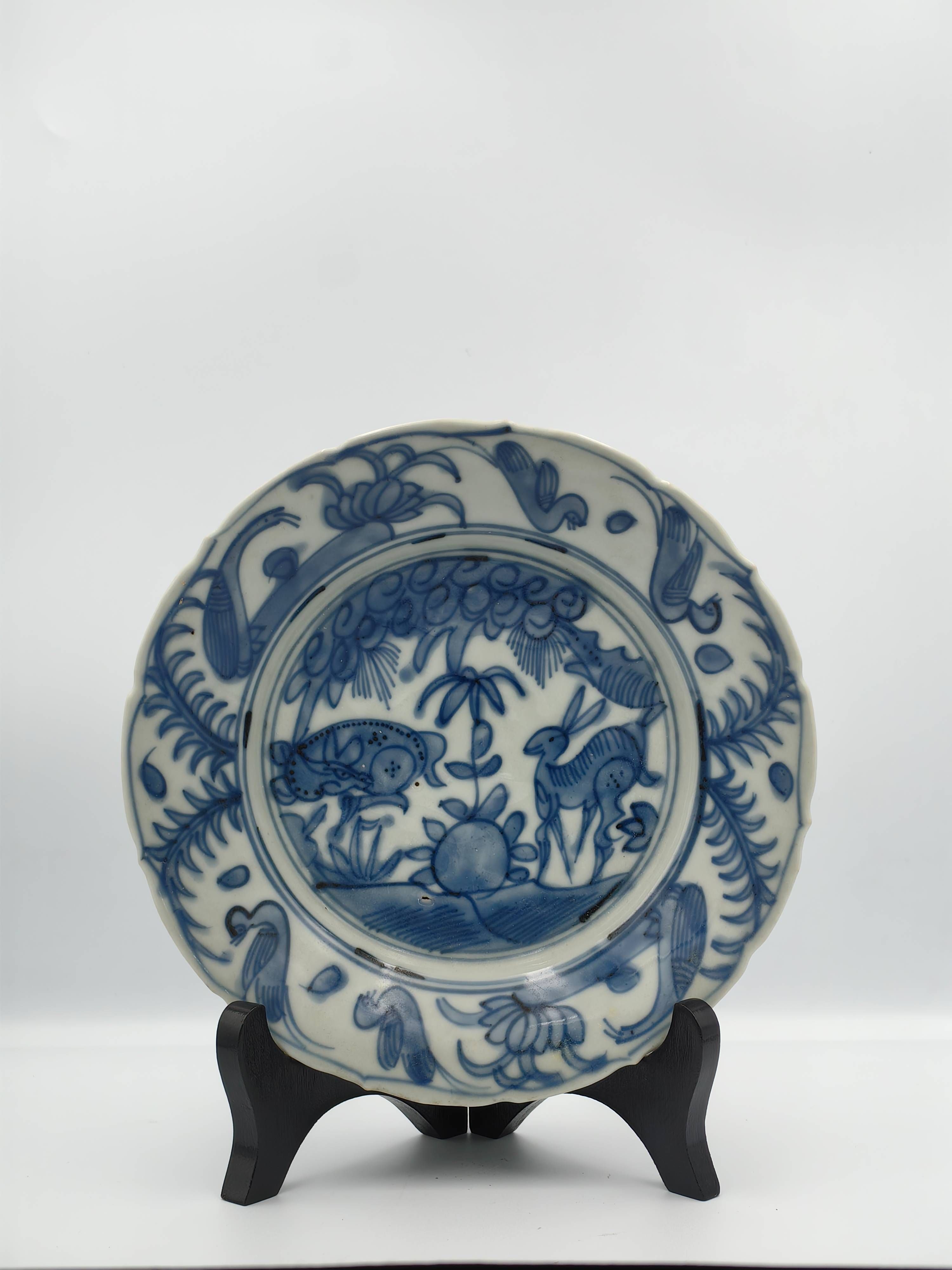 Blue and White 'Deer' Plate, Ming Dynasty, Zhangzhou Ware 'Swatow' - Additional view