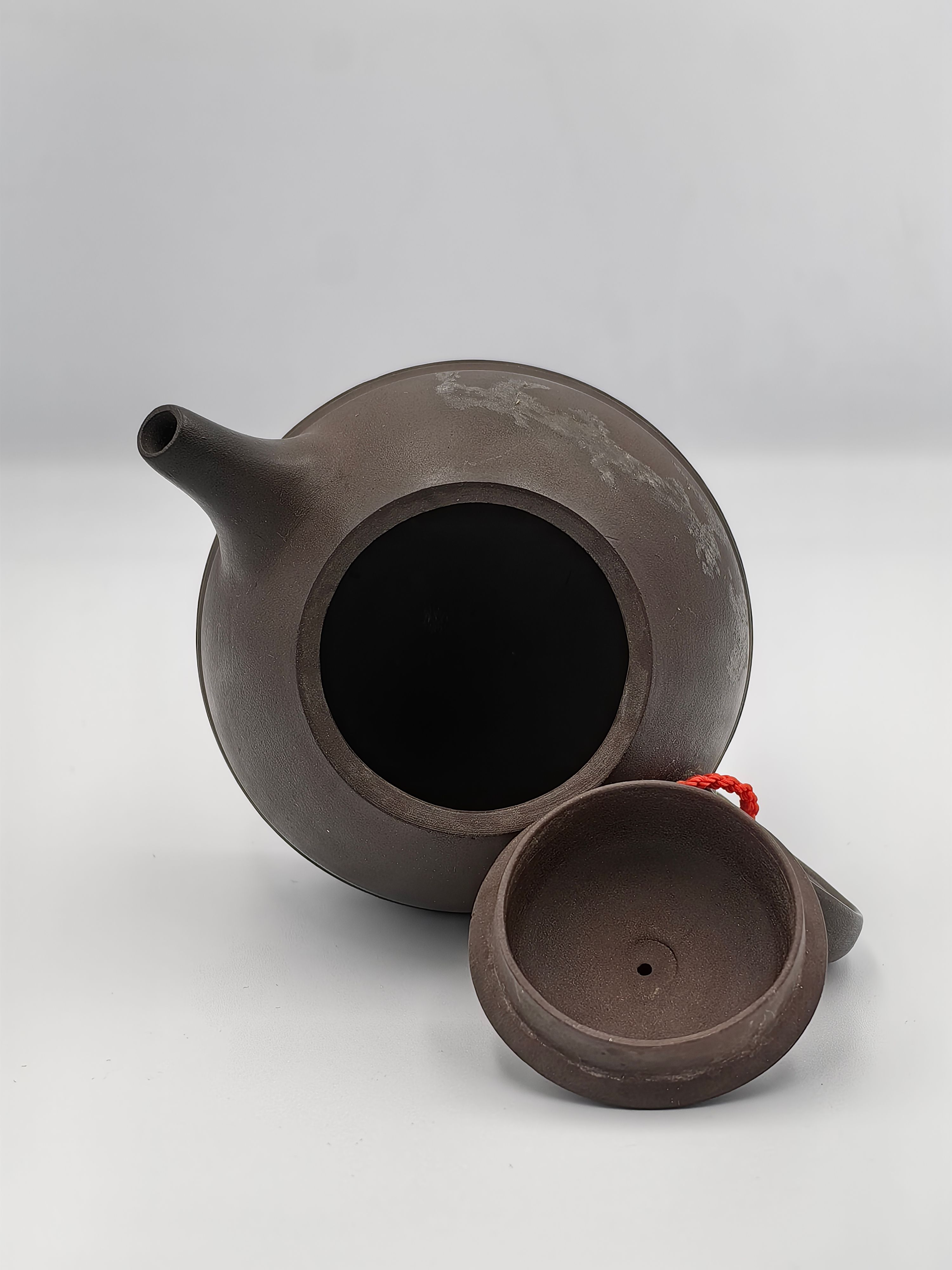 CLASSIC YIXING ZISHA TEAPOT WITH SCROLL HANDLE - Additional view
