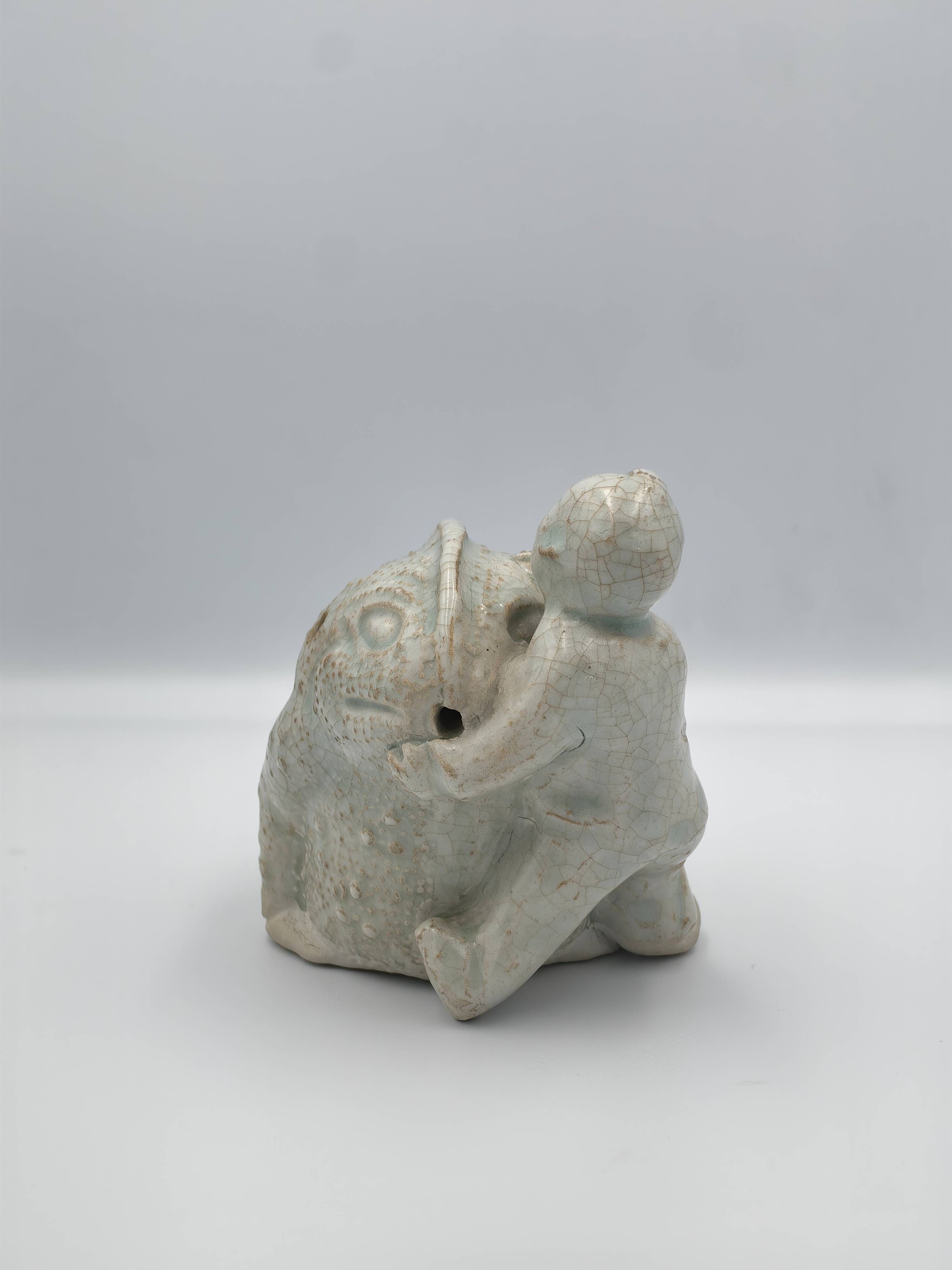 Ge-Glazed Water Dropper Scholar's Object, Qing Dynasty - Additional view