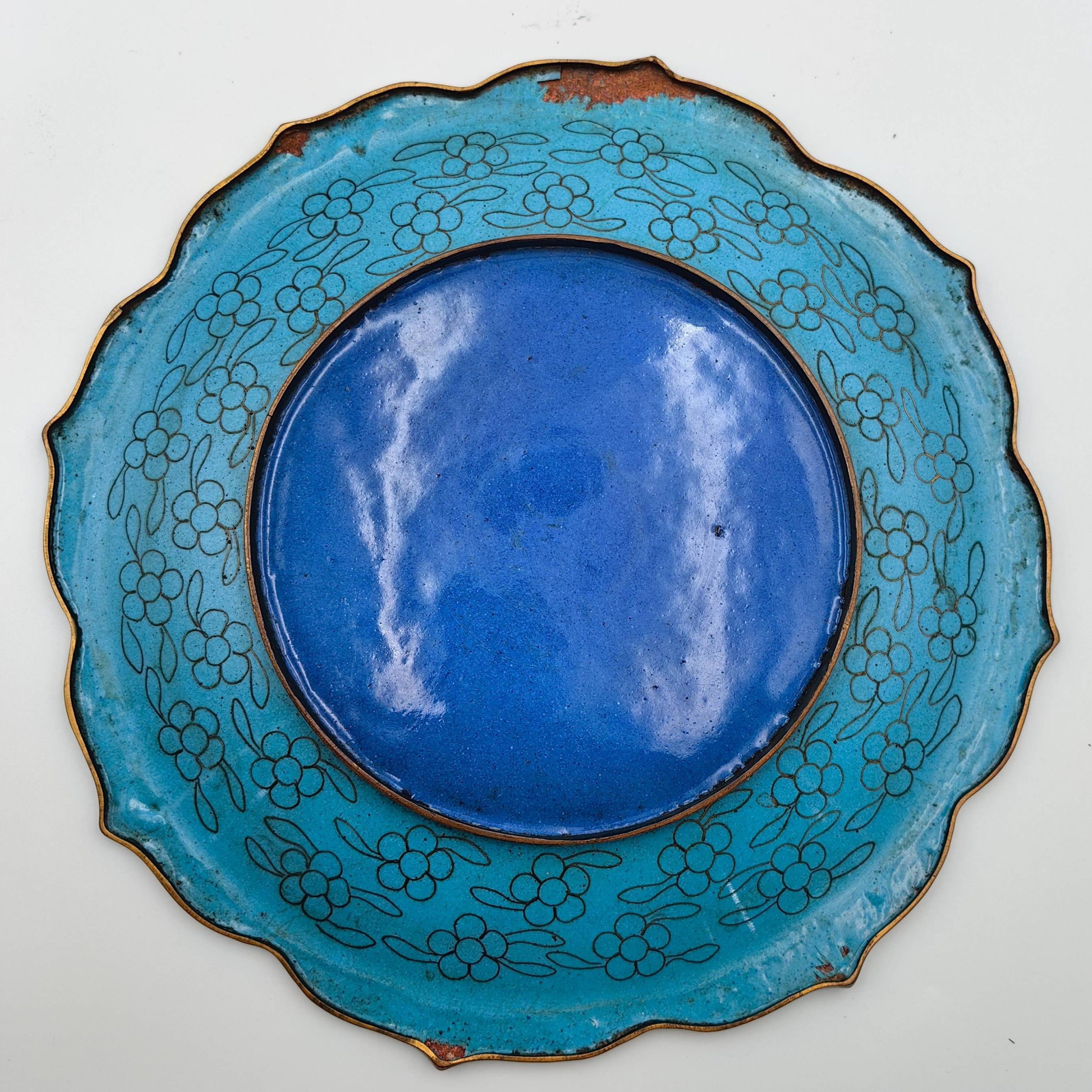 Chinese Cloisonne Enamel Dish, 20th Century - Additional view