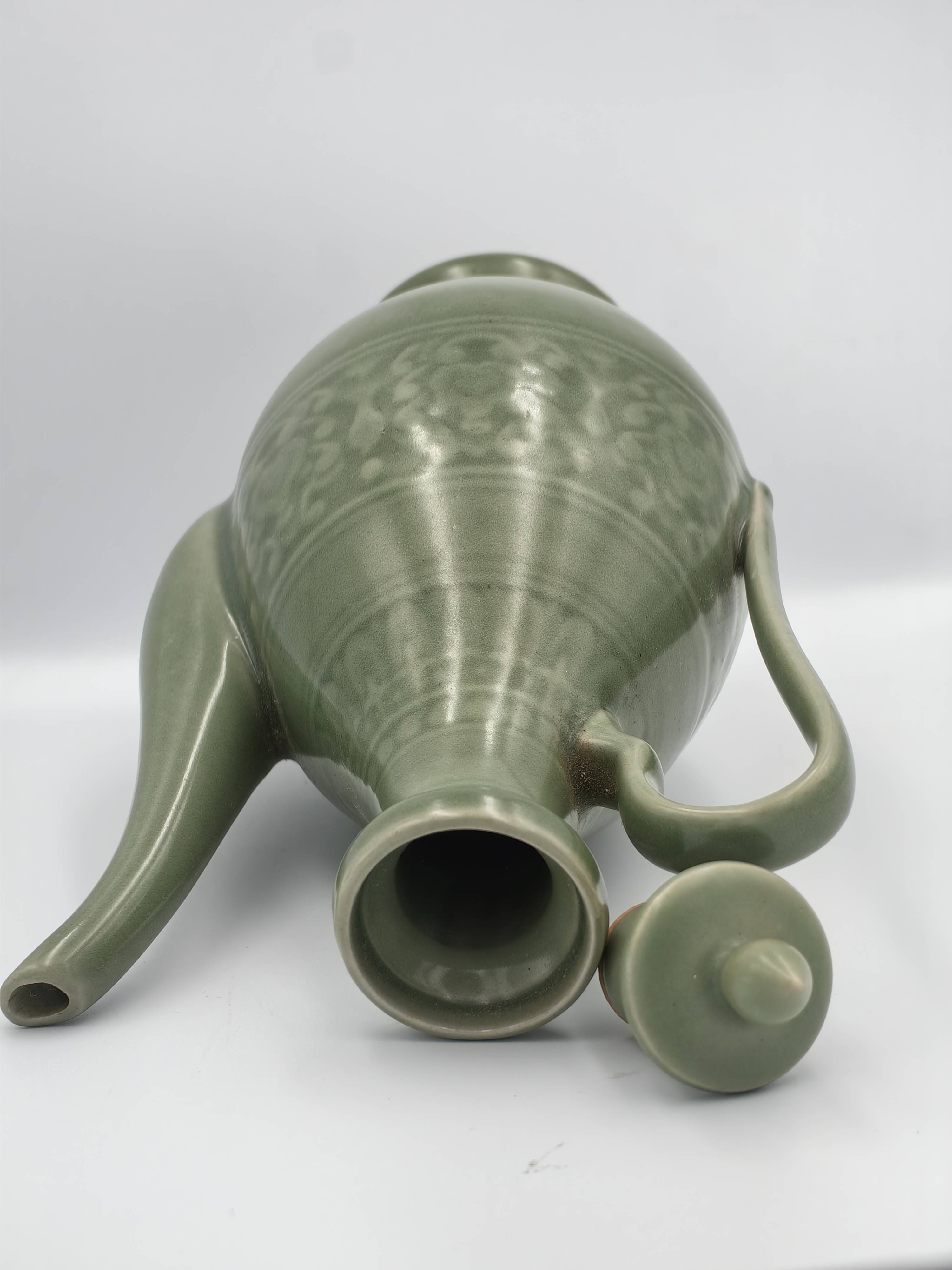 Chinese Celadon Longquan Wine Ewer, 19th Century - Additional view